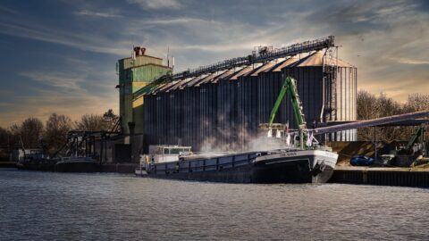 Schüttgut-Verladung im Mehrum – KW10/26