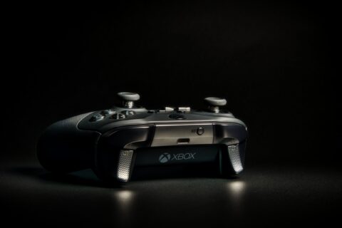 XBox Controller im Low‑Key Licht – KW14/26